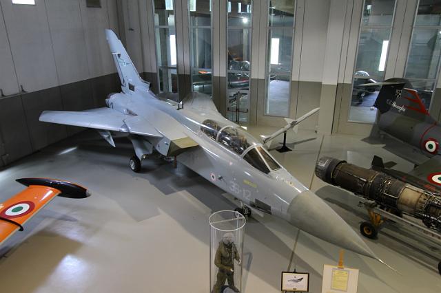 0524 Bracciano - Aeronautic museum.JPG